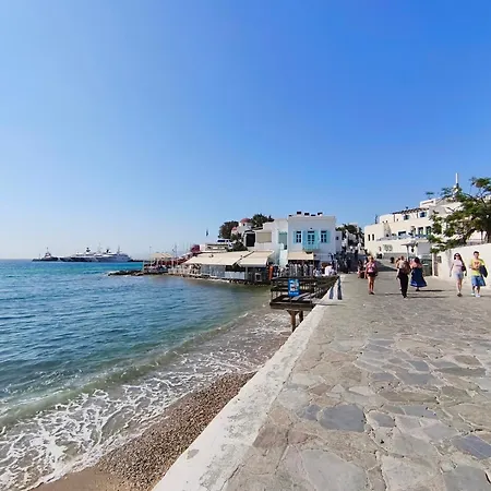 To Kamnaki - Beachfront Apartment In Mykonos Town * Mykonos Town