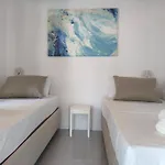 To Kamnaki - Beachfront In Apartment