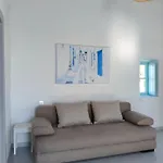 To Kamnaki - Beachfront In