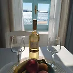 To Kamnaki - Beachfront In