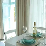 To Kamnaki - Beachfront In Apartment *