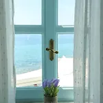 To Kamnaki - Beachfront In