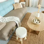 To Kamnaki - Beachfront In Apartment *
