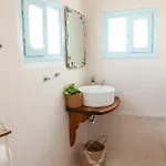 Apartment To Kamnaki - Beachfront In