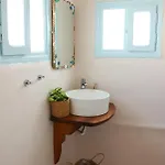 Apartment To Kamnaki - Beachfront In *
