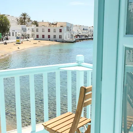 To Kamnaki - Beachfront In Apartman *