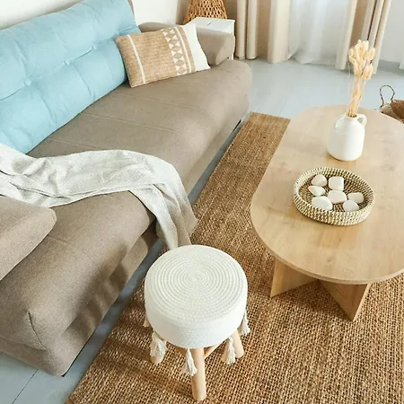 To Kamnaki - Beachfront In Apartment *