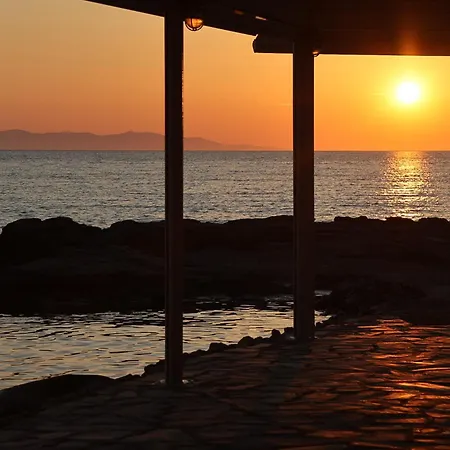 Apartman To Kamnaki - Beachfront In Mykonos Town