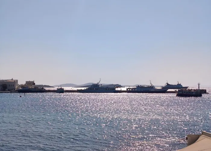 To Kamnaki - Beachfront Apartment In Mykonos Town شقة *