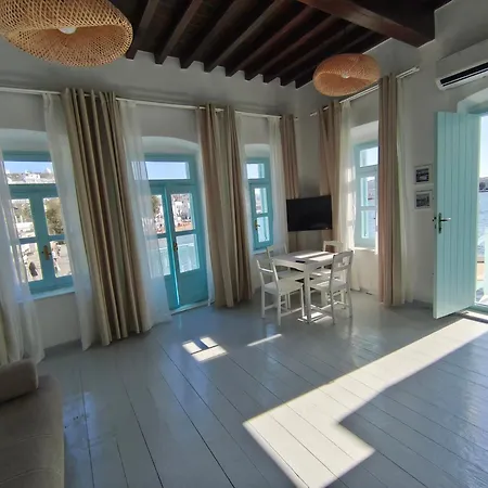 Lejlighed To Kamnaki - Beachfront Apartment In Mykonos Town *