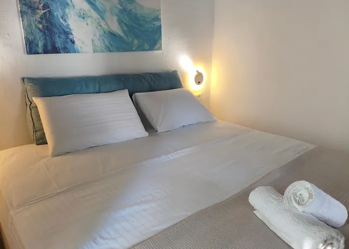 Lejlighed To Kamnaki - Beachfront Apartment In Mykonos Town *